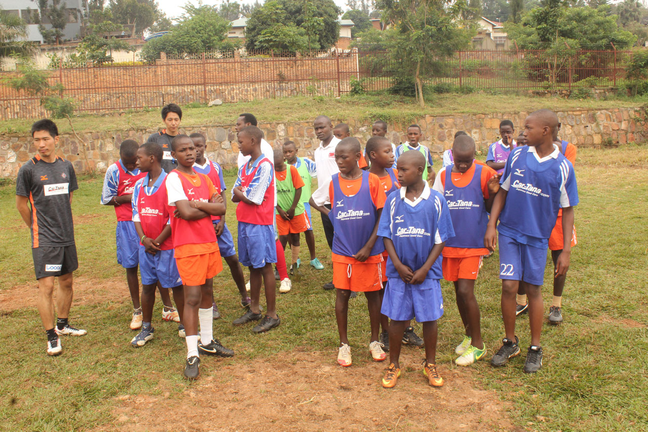 Aba bana bahoze mu buzima bwo mu muhanda ariko bararota kuzaba ibihangange muri ruhago