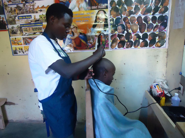 Abana abogoshera amafaranga 50.