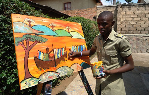 Nshimiyimana Valens, umwe mu bahoze ku muhanda barezwe na Ruzindana Egide, amaze kuba umuhanga mu gushushanya.