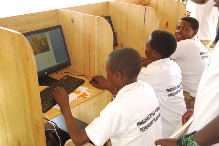 Urubyiruko rwahawe amahugurwa ku ikoranabuhanga