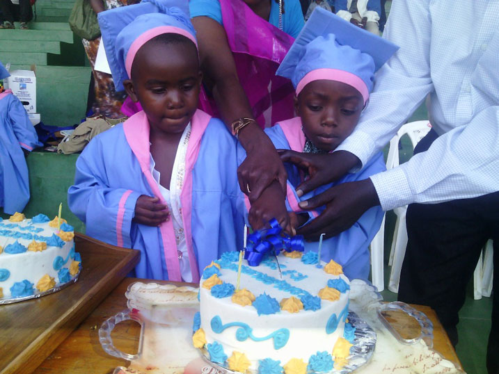 Abana ngo bakwiye kuragwa amashuri kuko amasambu yabaye macye.