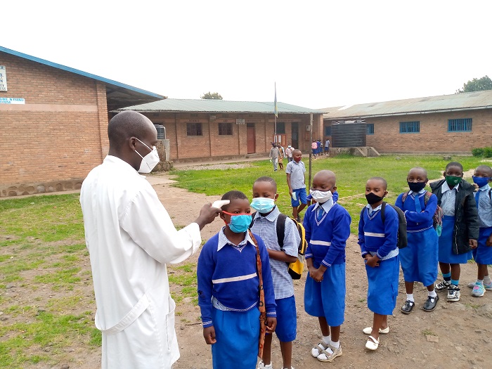 Abana bapimwaga umuriro