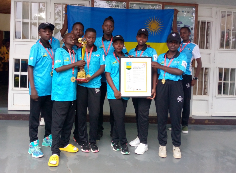 Bacyuye ibihembo birimo igikombe