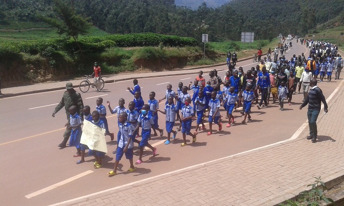 Hakomeje ubukangurambaga mu mashuri yo mu Ntara y'Amajyaruguru