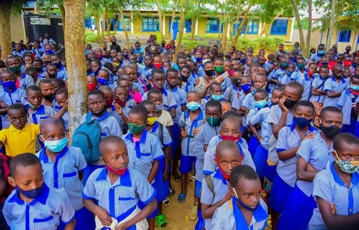 Abana barushijeho gukunda ishuri 