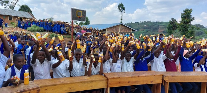 Ku munsi w'umwana w'YUmunyafurika, abana bagiranye ibyishimo n'imiryango itari iya Leta ibitaho