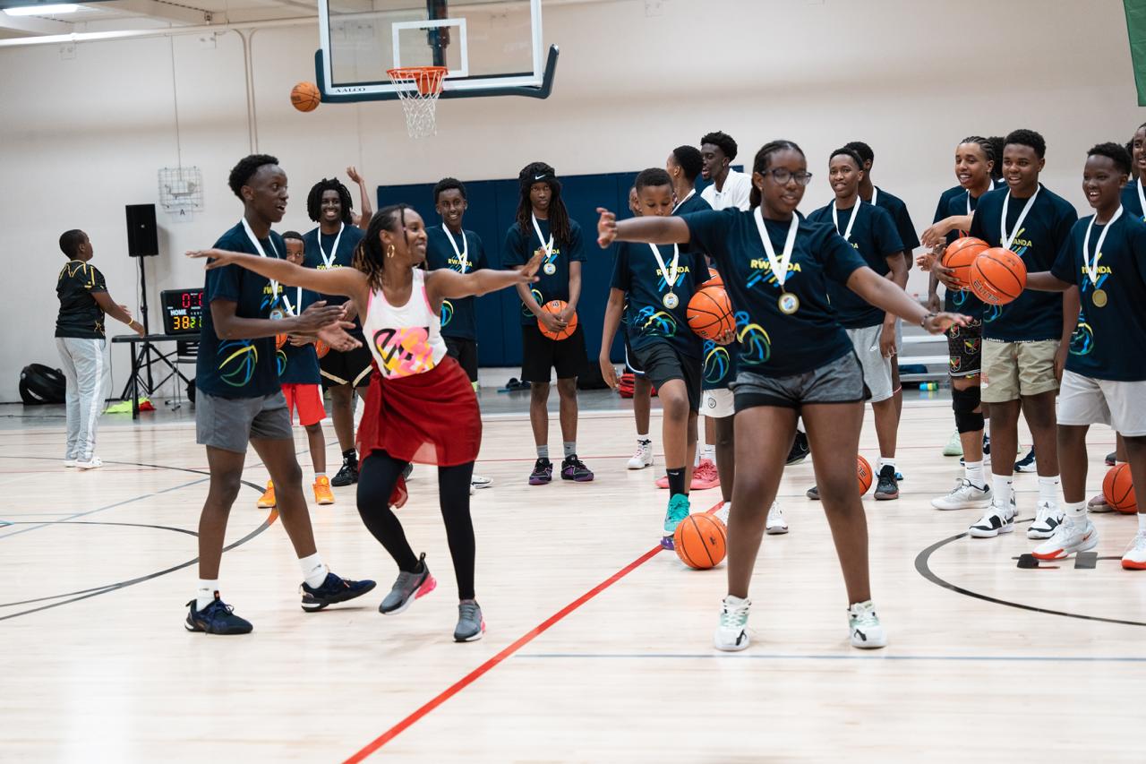 Abana b'Abanyarwanda bacigamo bakanacinya akadiho mu mbyino gakondo