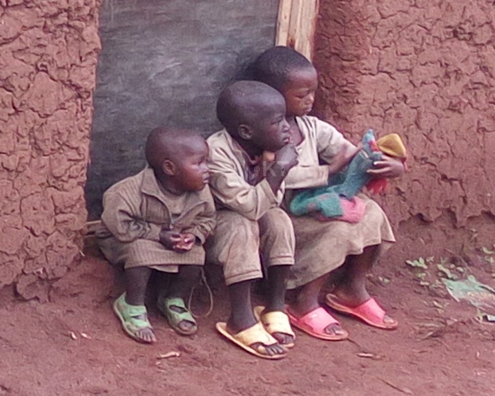 Abana ba Mukasarambu uko ari batatu.