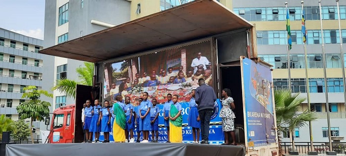 Abana bakinnye imikino itandukanye yagarukaga isuku n'isukura, kurwanya imirire mibi n'igwingira