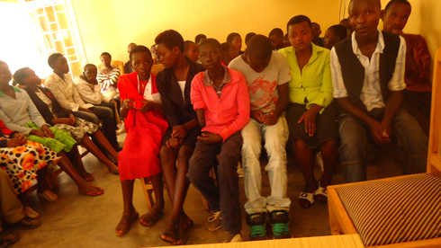 Abana bitabiriye amatora ari benshi.