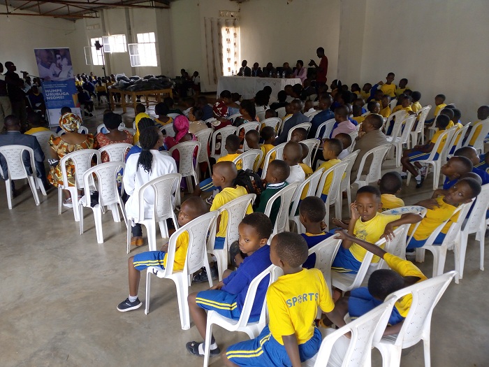 Abandi bana bitabiriye icyo gikorwa