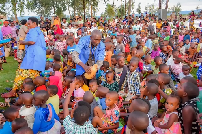 Abana muri rusange bahawe amata hagamijwe kurwanya imirire mibi