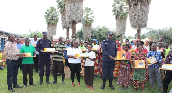 Ibikoresho bahawe basabwe kubifata neza