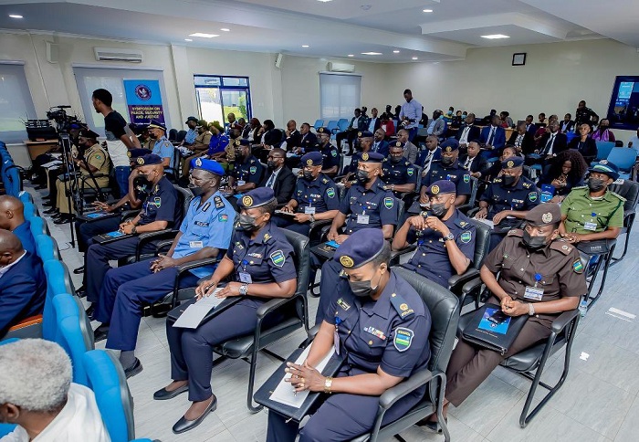 Abitabiriye ibyo biganiro baremeza ko bakomeje kwiga byinshi bizabafasha mu kazi