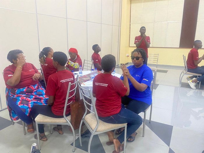 Bavuga ko mu bibazo bagihura nabyo harimo kutabasha kuvugana ubwabo ndetse n