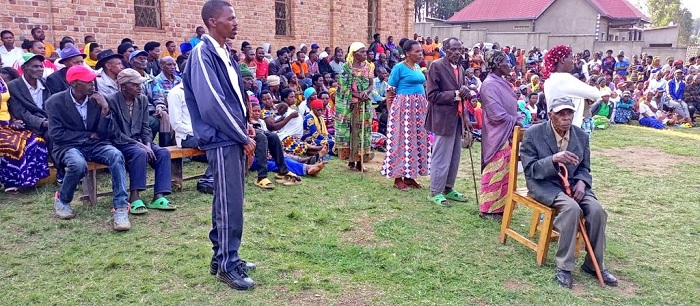 Bahawe umwanya wo kubaza ibibazo byabo