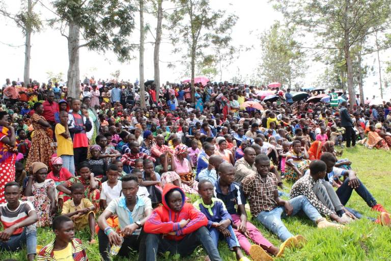 Abitabiriye gusoza icyunamo bari biganjemo urubyiruko