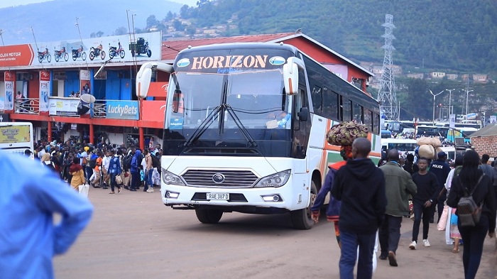 Abagenzi barasaba gufashwa bakabona uko bagenda