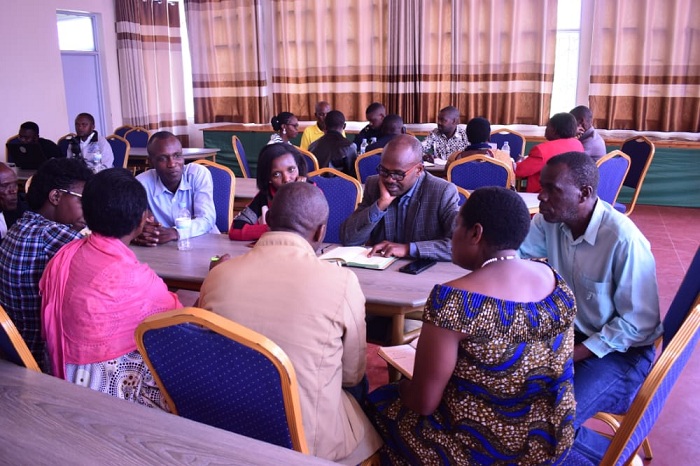 Kubwirana uko abantu biymva mu matsinda birafasha