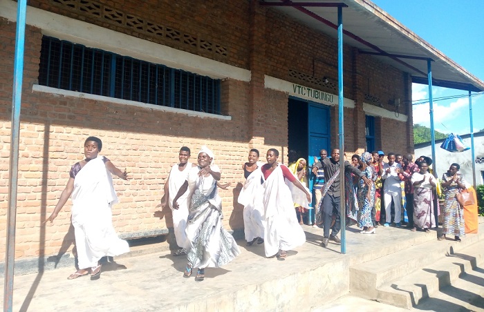 Imibanire mu matsinda yatumye batinyukana hagati yabo none ubu barasabana