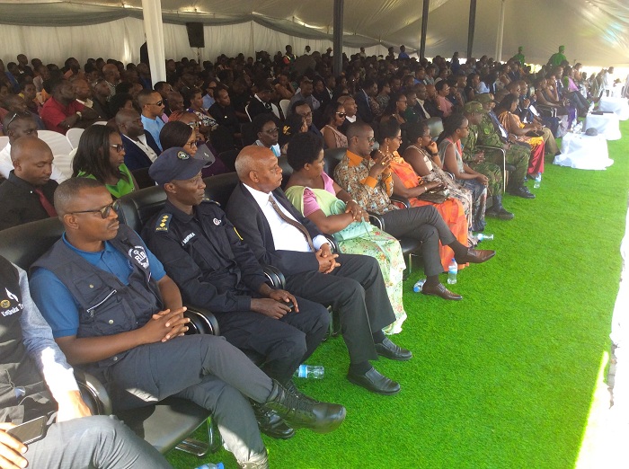 Abitabiriye kwibuka i Mayunzwe