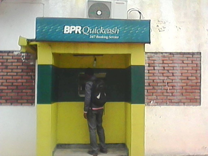 Abantu baza bazi ko ATM ikora bagasanga idakora.