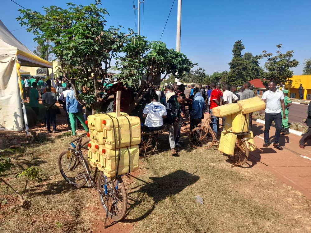 Abanya-Kirehe bahangayikishijwe n'ibura ry'amazi