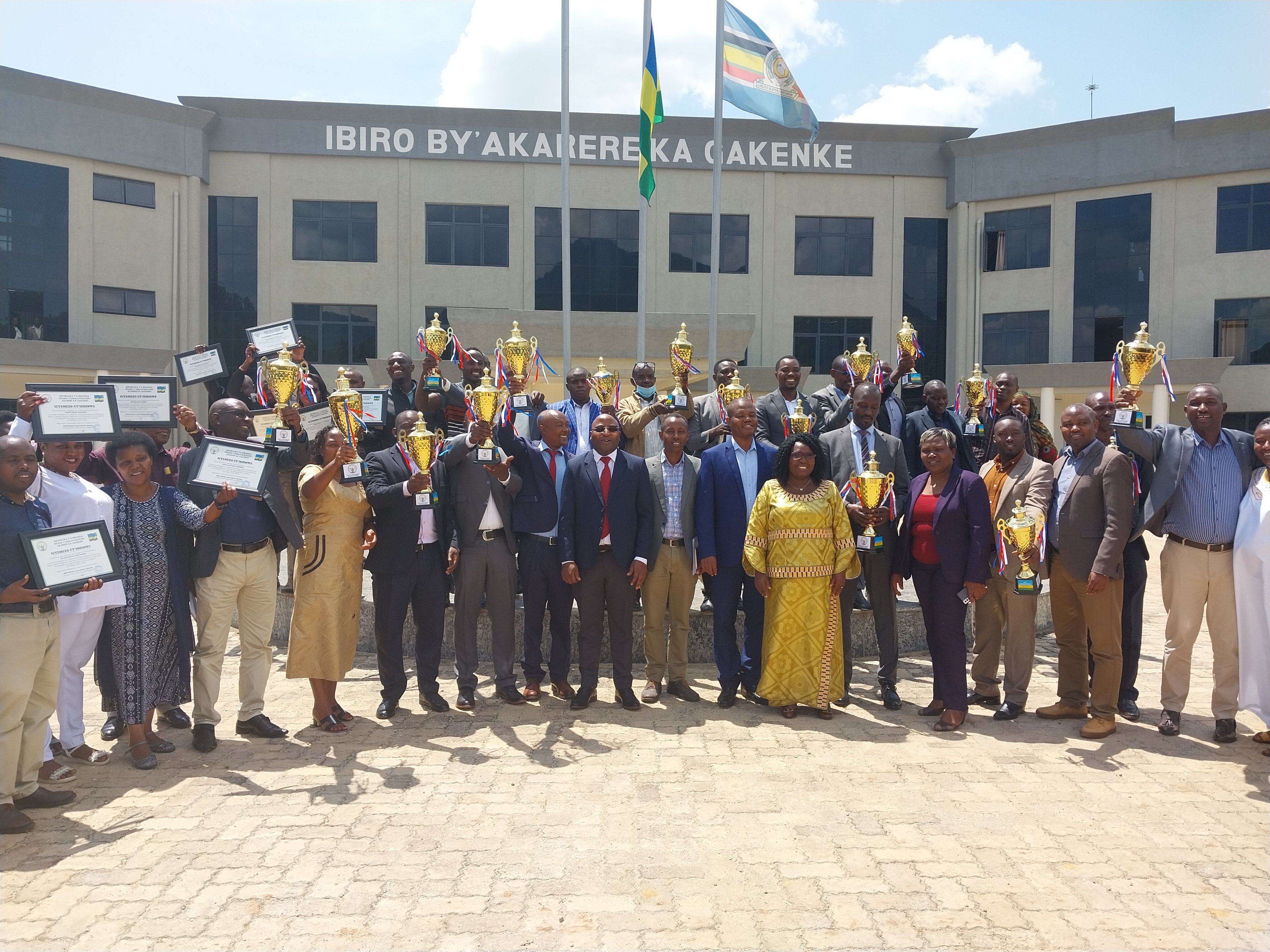 Abanyamabanga nshingwabikorwa b