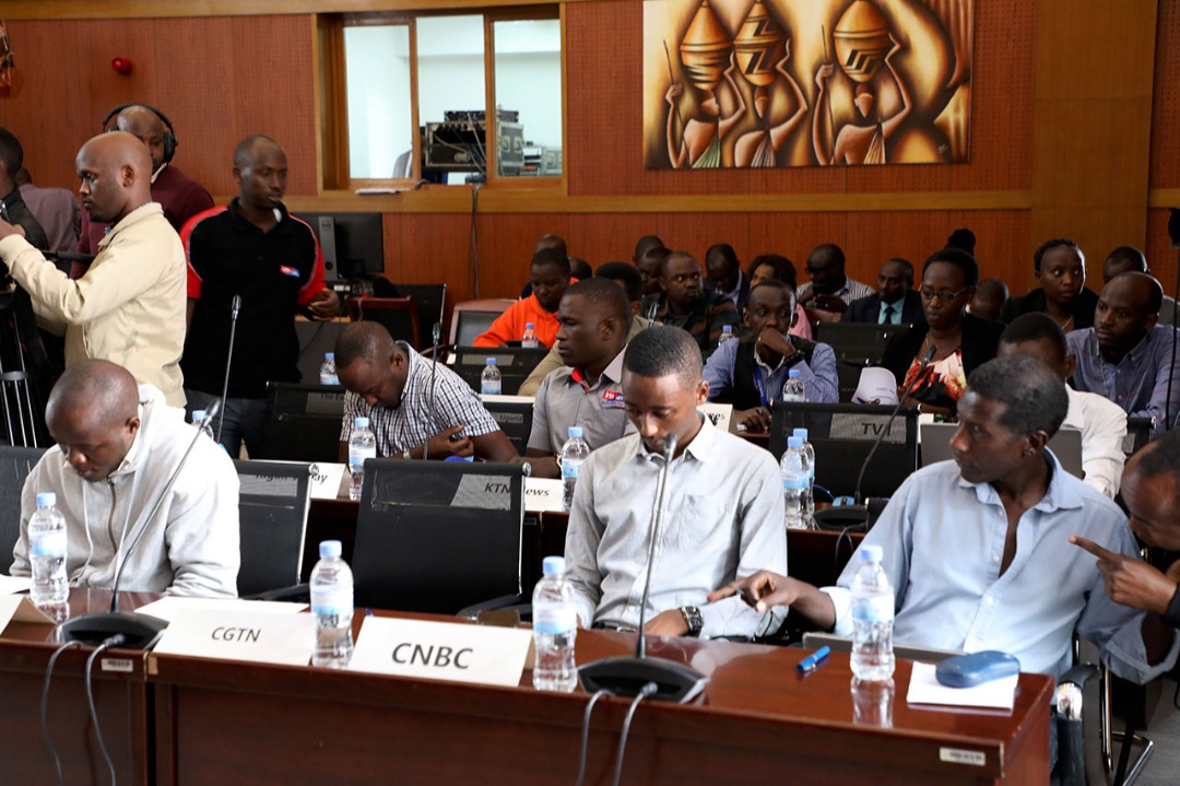 Abanyamakuru basobanuriwe ibyerekeye umubano w'u Rwanda n'amahanga