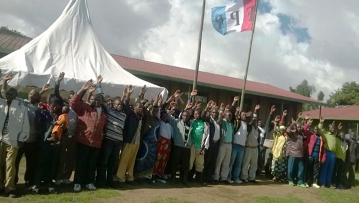 Abanyamuryango bashya ba FPR Inkotanyi barahira.