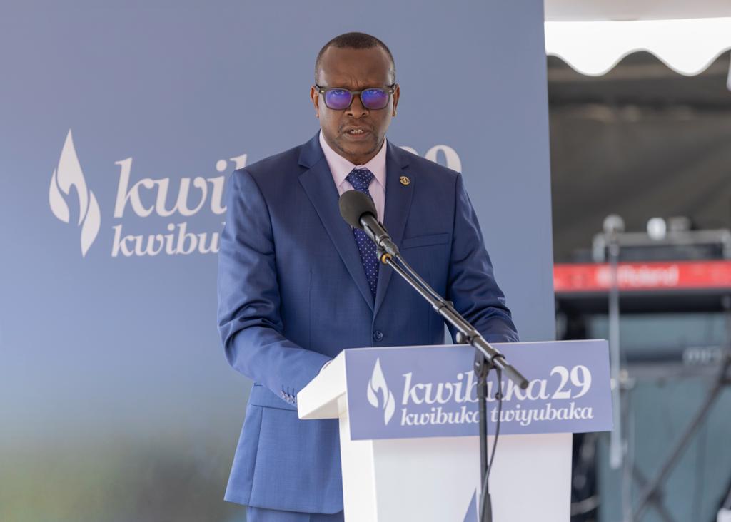 Minisitiri Dr Bizimana Jean Damascène