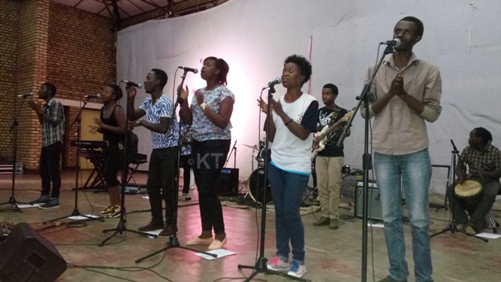 Abanyehuye bakunze uko bitwara imbere y