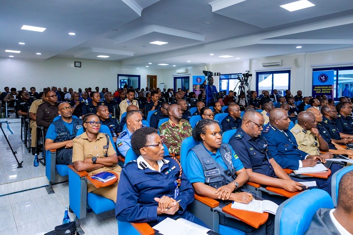 Ni abanyeshuri baturutse mu bihugu bitandukanye bya Afurika