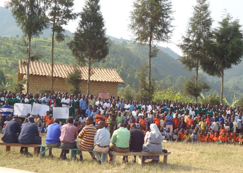 Abanyeshuri barasabwa gutanga amakuru ku biyobyabwenge.