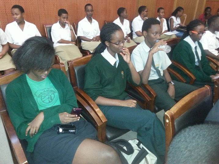Abanyeshuri batandukanye bari batumiwe muri uyu muhango.