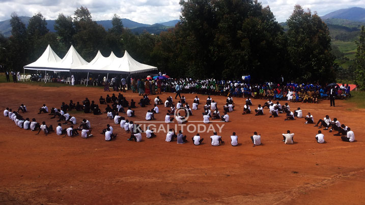 Abanyeshuri biga muri aya mashuri uko ari atatu ubu bahize kunga ubumwe kugira ngo Jenoside itazasubira ukundi