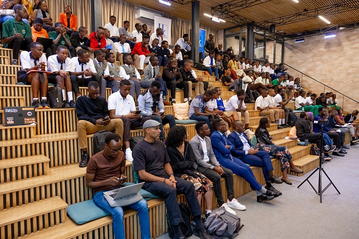 Abanyeshuri baturutse mu bigo 10 nibo bageze mu cyiciro cy'irushanwa rya Money makeover