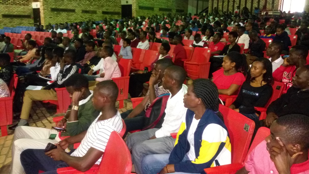 Abanyeshuri bo muri kaminuza bitabiriye ibiganiro kuri Panfricanism