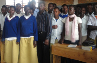 Abanyeshuri bishimiye icyo gikorwa.