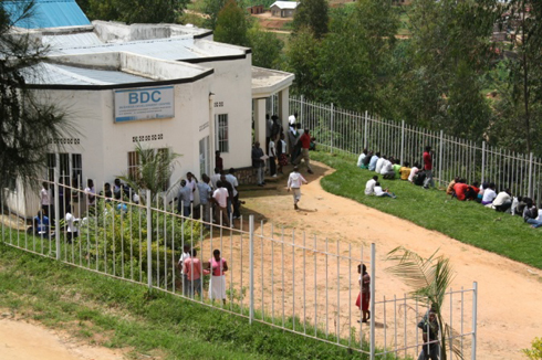 Muri aba banyeshuri baje kwibaruza ku karere ka Ngororero tariki 17/12/2012 hari abagenda kilometero 70 ngo bagere ku karere.