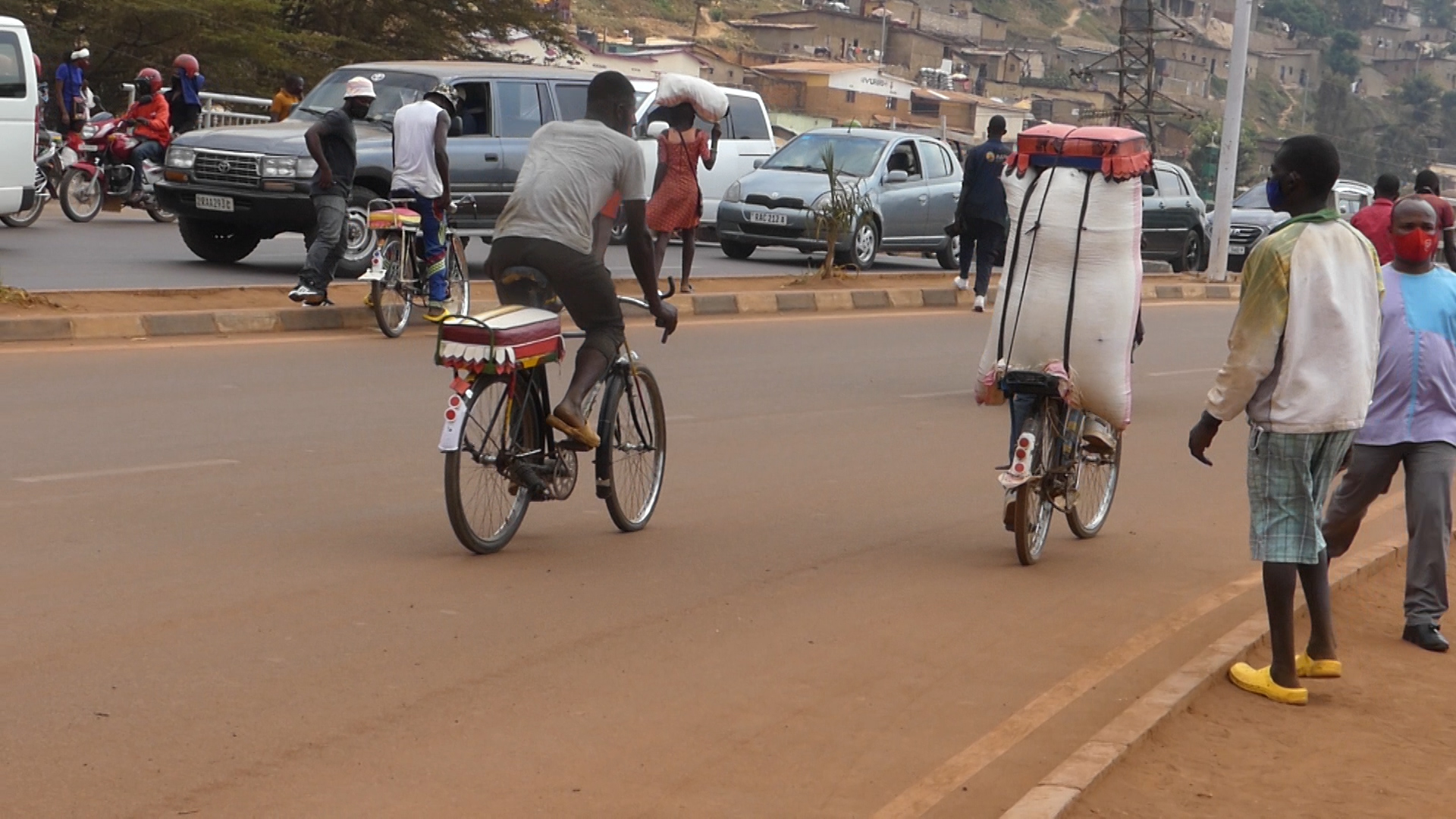 Hari n'abapakira ibintu byinshi bakanagender ku muvuduko mwinshi 