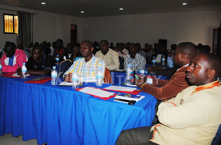 Abapiganira amakosa ya Leta bavuga ko harimo ruswa kandi ngo icibwa mu ibanga rikomeye.