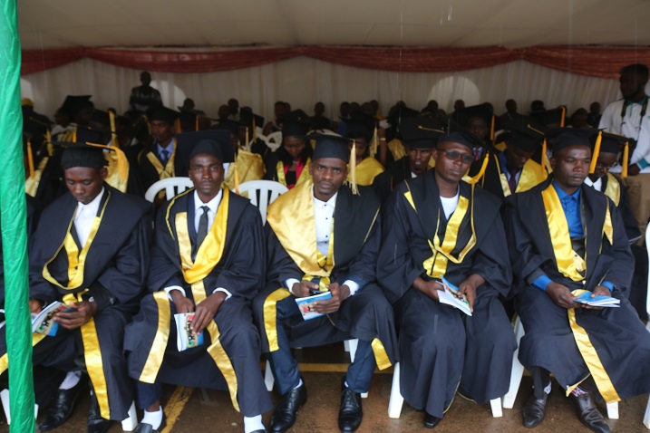 Abarangije muri Saint Joseph barizeza ko batahanye ubumenyi buzabafasha mu mibereho yabo