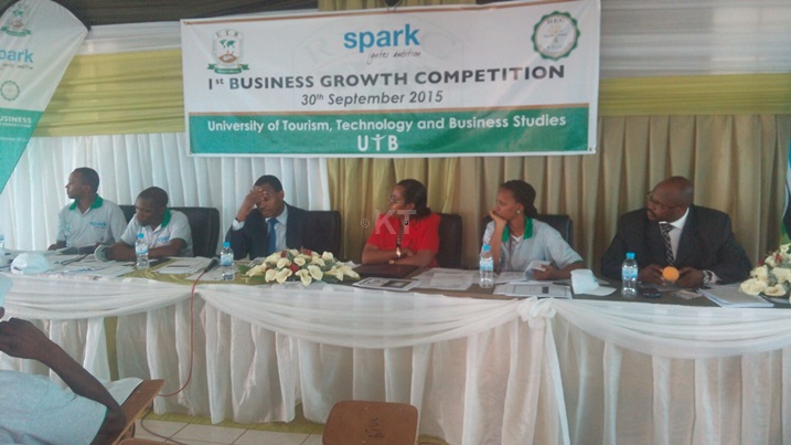 Abari bashinzwe gutanga amanota.