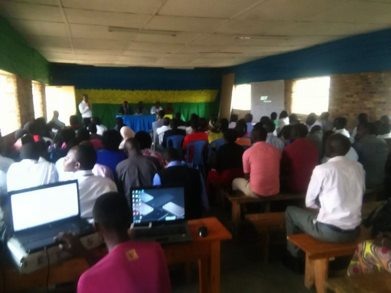 Abayobozi b'Imirenge igize akarere ka Ruhango bahigiye kubyaza umusaruro urubuga rwa Irembo