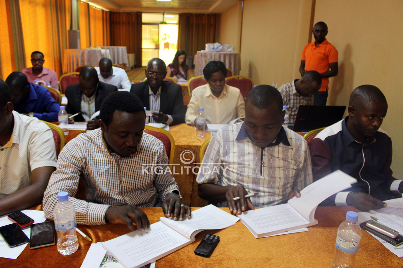 Bamwe mu barimu bayihawe ngo bajye bayifashisha