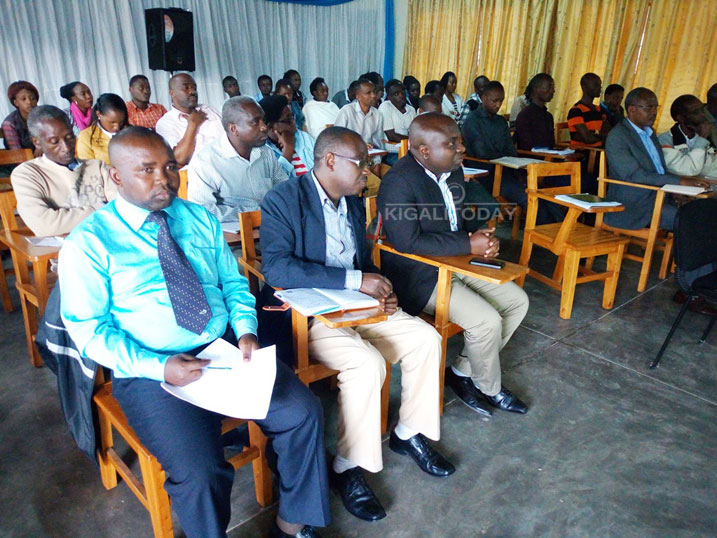 Abarimu n'abanyeshuri ba ICK mu kiganiro n'abadepite uko iyi Kaminuza ihagaze