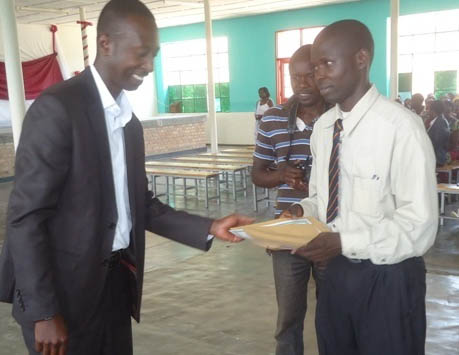 Abarimu bateje imbere uburezi mu murenge wa Byimana bashimiwe.