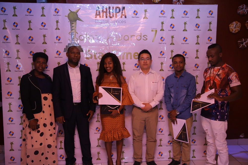 Abaririmba ku muco n'injyana gakondo