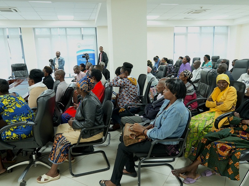 Abarokotse Jenoside yakorewe Abatutsi batishoboye bagaragaje ibibazo bibugarije